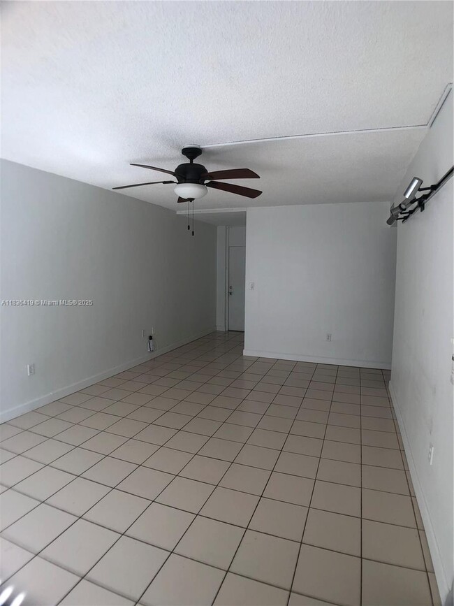 Foto del edificio - 2539 Bayshore Dr