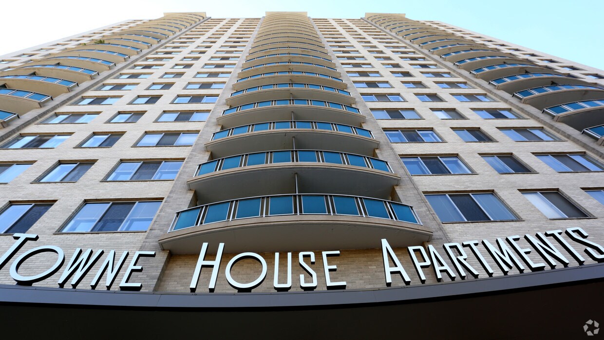 Towne House Apartments St Louis Mo Apartments Com