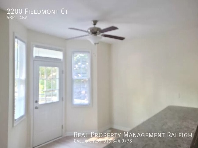 Building Photo - Room in House on Fieldmont Ct