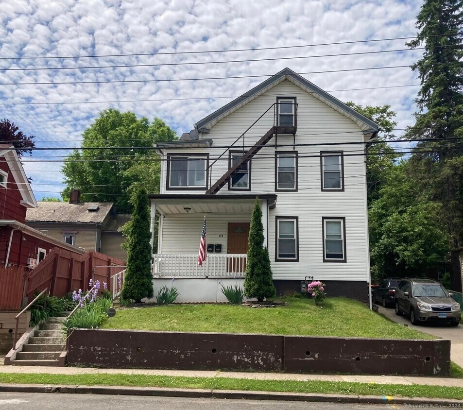 64 Columbia St Unit 2nd FL, Meriden, CT 06451 Room for Rent in