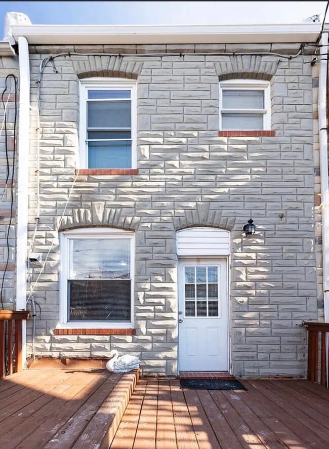 Building Photo - 518 S Kenwood Ave