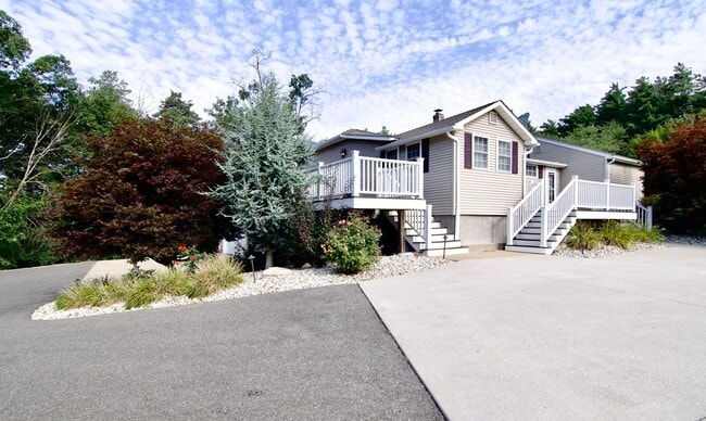 Building Photo - 39 Isaac Bradway Rd