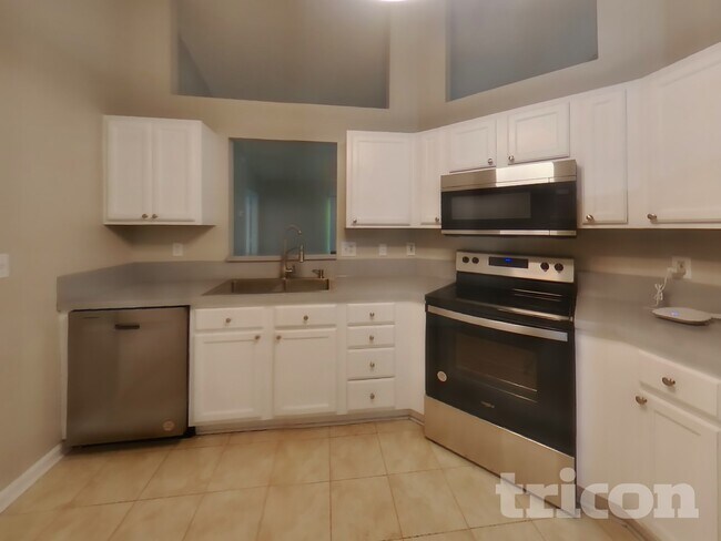 Foto del edificio - 340 Shamrock Ave S