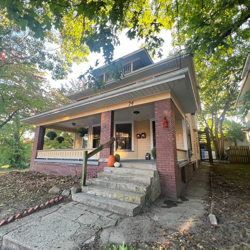 Primary Photo - 74 S Portage Path