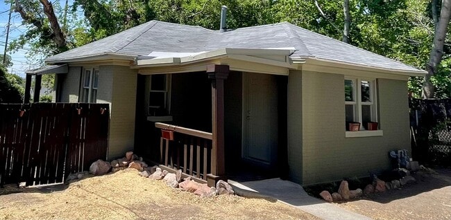 Building Photo - 818 S 1100 E