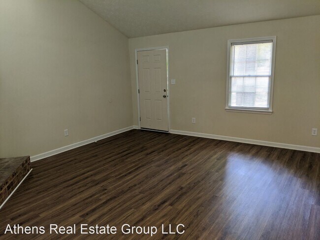Foto del edificio - 2 br, 1 bath House - 661 Maplewood Lane