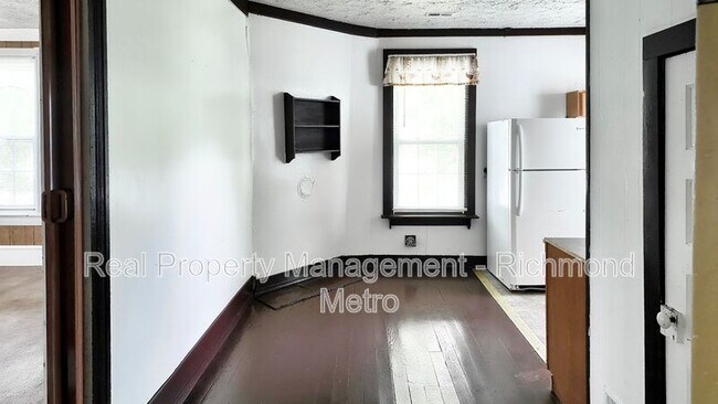 Building Photo - 707 2nd Ave