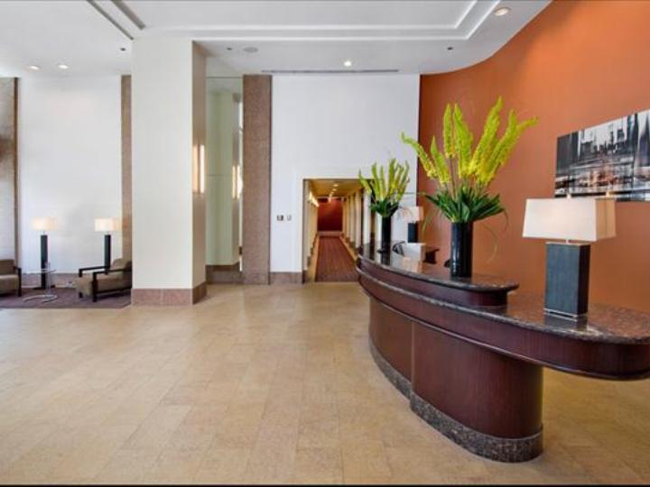 Foto principal - 519 E 79th St