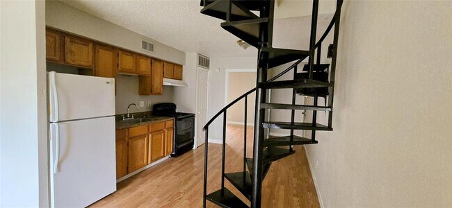 Foto del edificio - 12900 Walden Rd