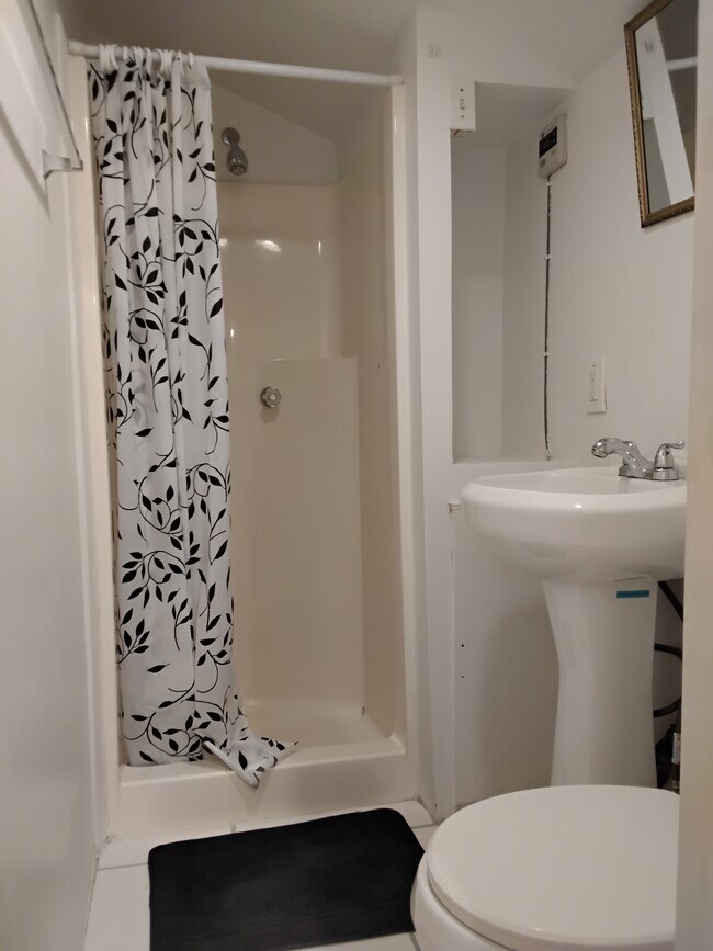 Foto del edificio - 9818 Hallwood Dr