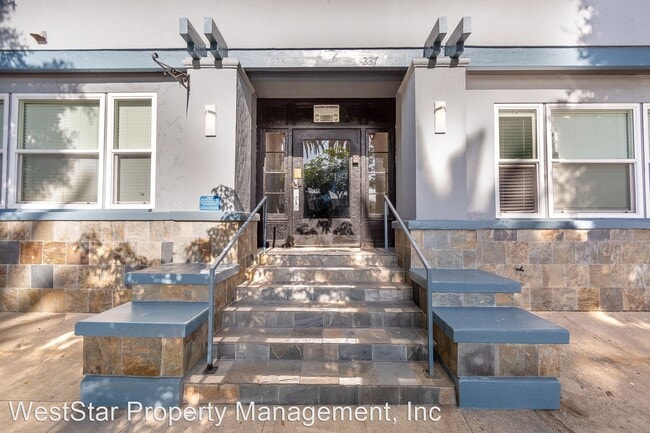 Building Photo - 235-237 Linden Ave