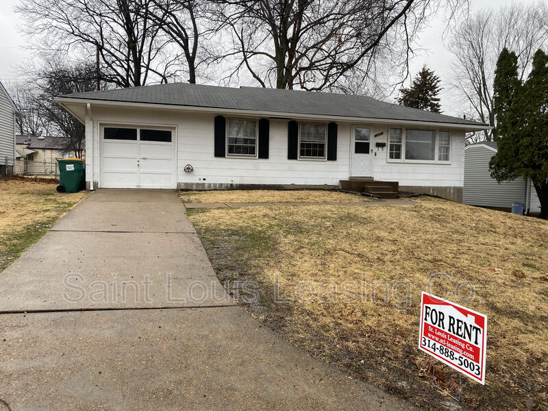 1521 Fathom Dr, St. Louis, MO 63137 House Rental in St. Louis, MO