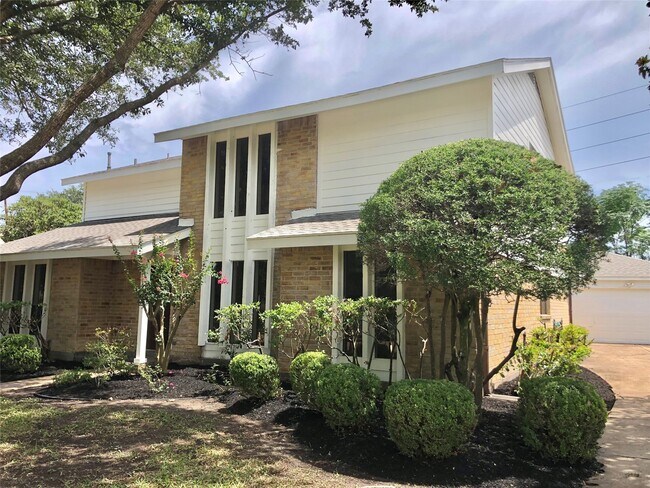 Building Photo - 2831 Pecan Ridge Dr