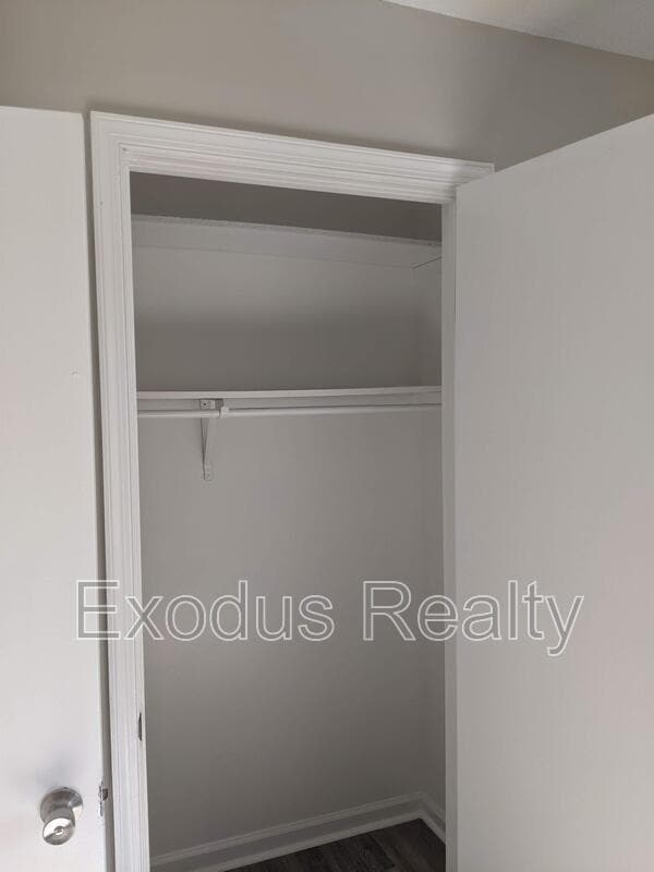 Building Photo - 401 Hickory Ave