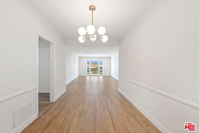 Building Photo - 1250 N Crescent Heights Blvd