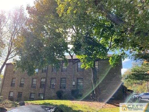 Building Photo - 323 Gill Ln