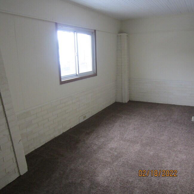 Building Photo - 1002 Nold Ave
