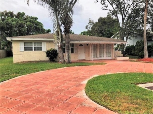 Primary Photo - 3302 Cambridge Dr