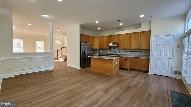 Foto del edificio - 13037 Town Commons Dr