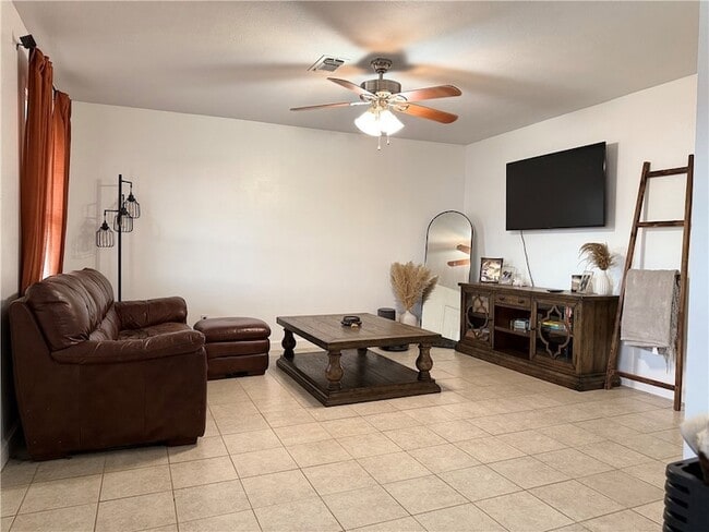 Building Photo - 1211 Webhollow Cir