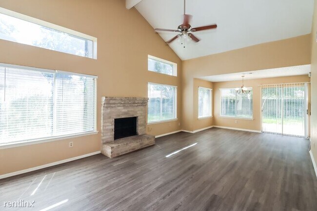Foto del edificio - 3 br, 2 bath House - 22115 Oakington Ln