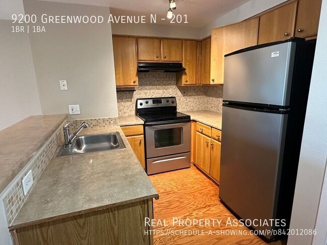 Building Photo - 9200 Greenwood Ave N