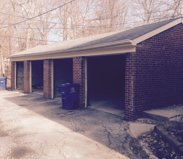 Building Photo - 624 Blenheim Rd