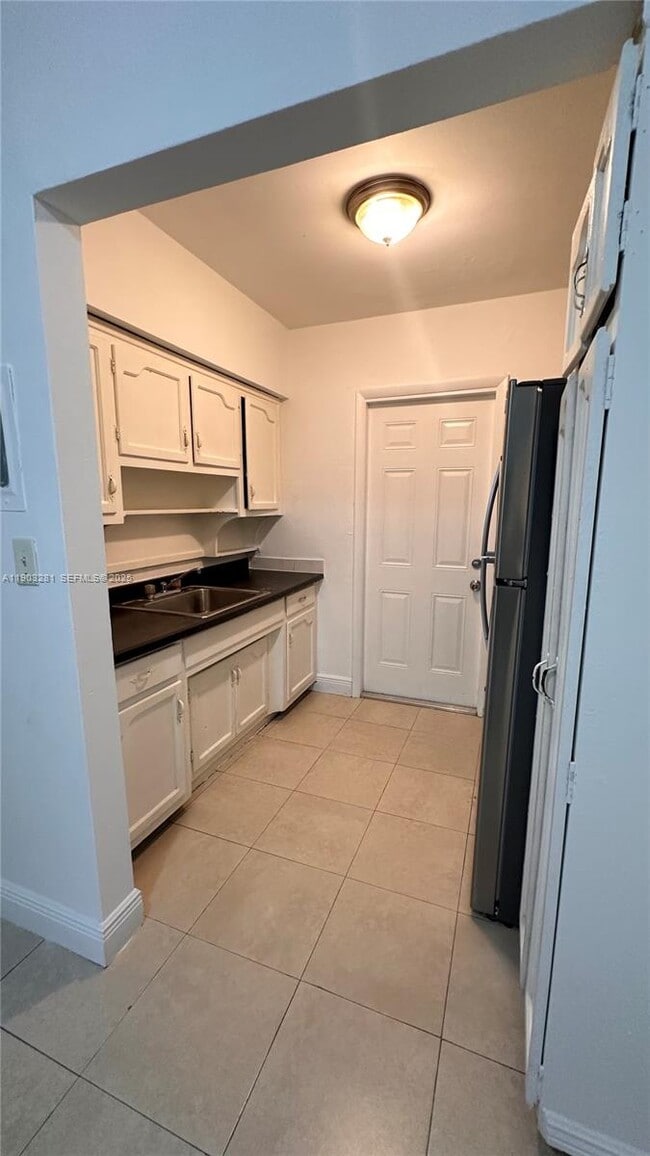 Foto del edificio - 1955 Normandy Dr