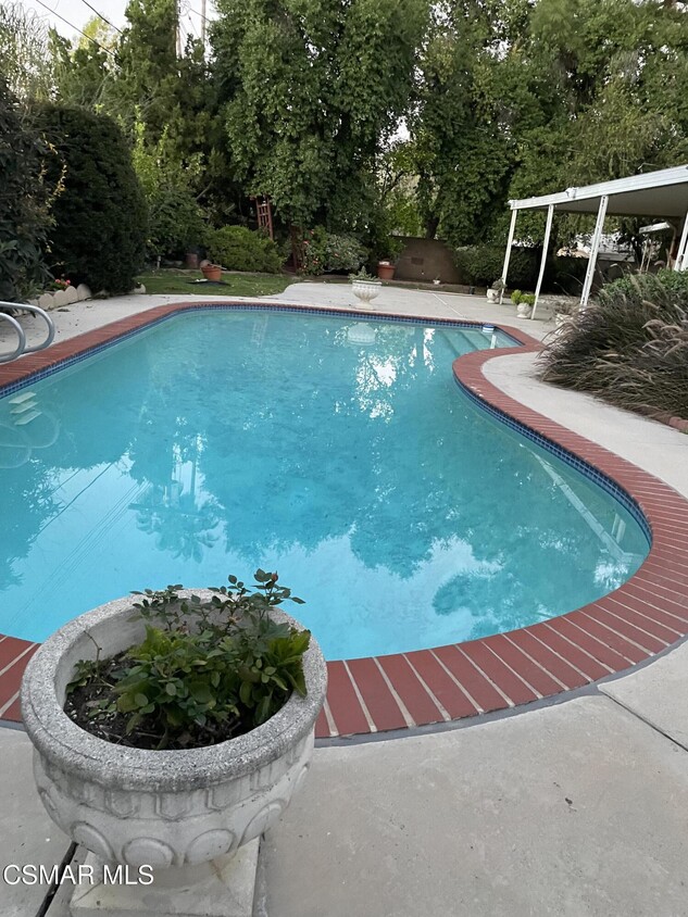 Foto del edificio - 4411 Brookford Ave