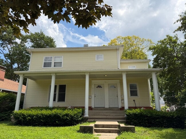 Foto del edificio - 2221 Western Ave