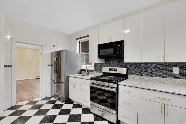 Building Photo - 85-30 108th St
