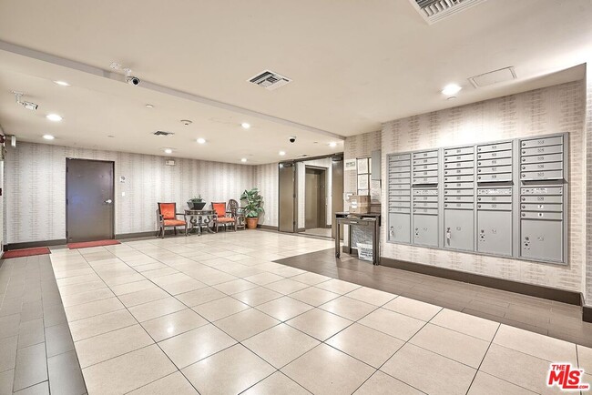 Foto del edificio - 848 Irolo St