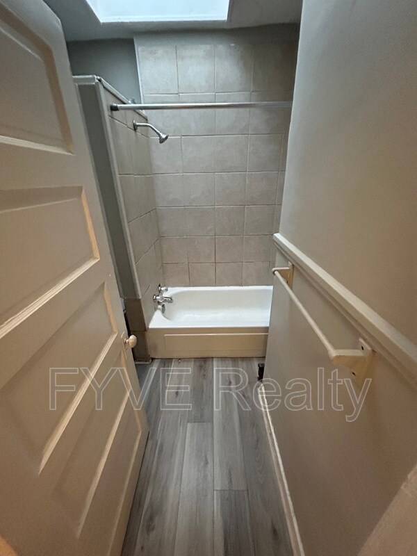 Foto del edificio - 14811 Clifton Blvd