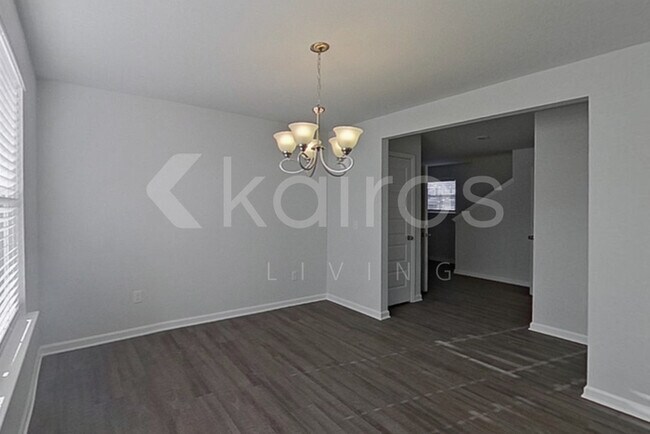 Foto del edificio - 301 Hemlock Ct