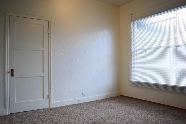 Foto del edificio - POL5