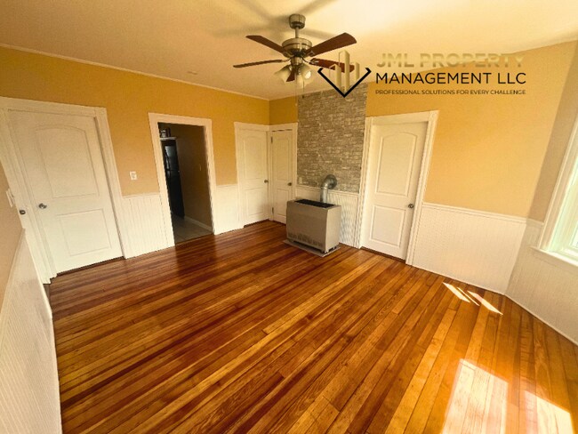 Photo - 121 Irving St Apartment