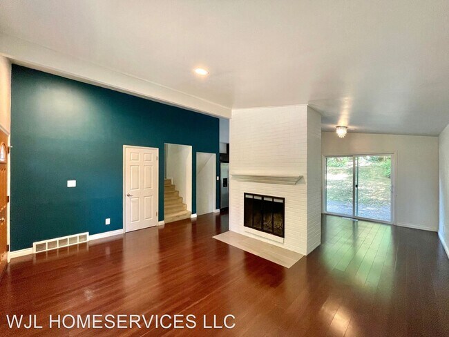 Building Photo - 4 br, 2 bath House - 15007 SE 44th PL