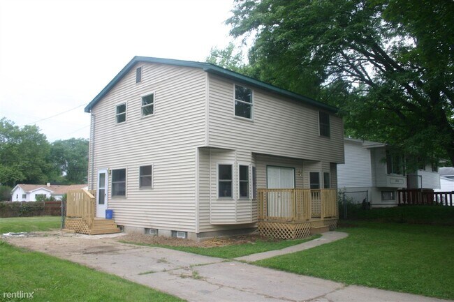 Building Photo - 4 br, 1.5 bath House - 3824 Wainwright Ave