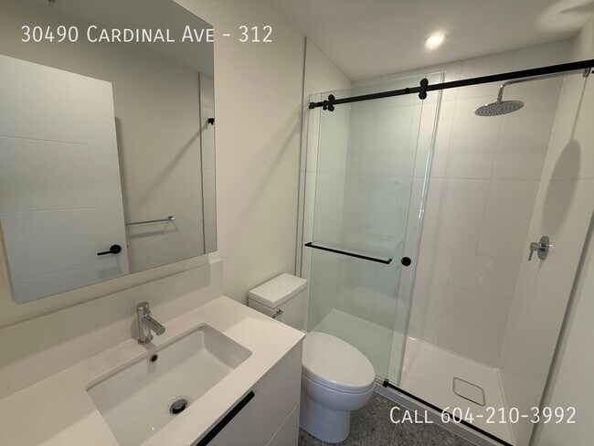 Building Photo - 3 Bedroom Condo at Highstreet Village!