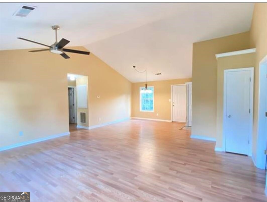 Foto del edificio - 2281 Jonathans Roost Rd