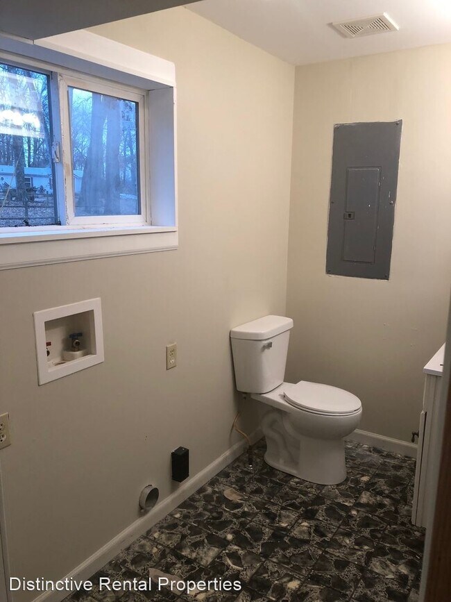 Building Photo - 1 br, 1.5 bath House - 12312 Horseshoe Bend