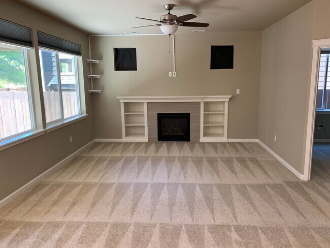 Building Photo - 4 Bedroom Home in Freestone at Bayside!