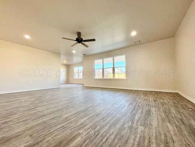 Building Photo - 2801 Daytona Ave