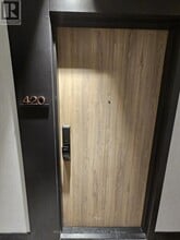 Building Photo - 1 Fairview Rd E