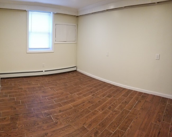 Bedroom - 160-45 95th St