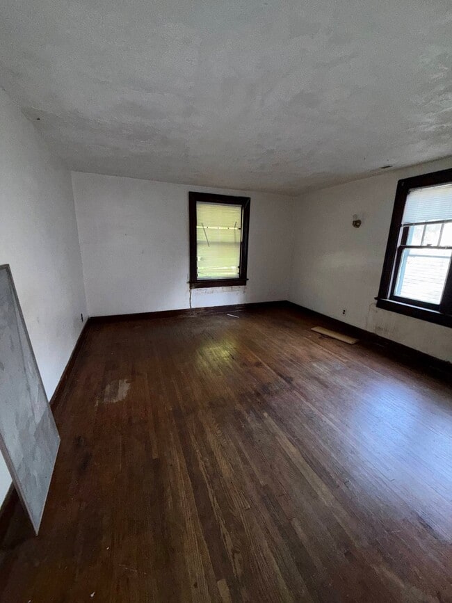 Building Photo - 1665 N Union St
