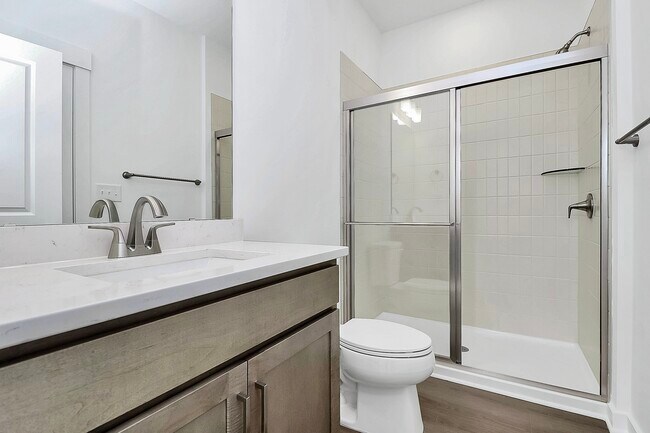 Foto del edificio - 7009 Westrow Ave