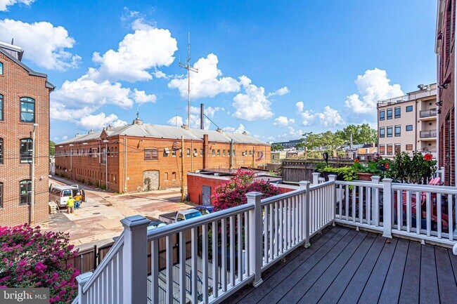Foto del edificio - 524 13th St SE