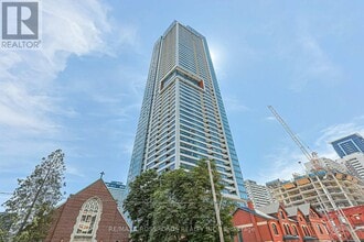 Building Photo - 609 Sherbourne St