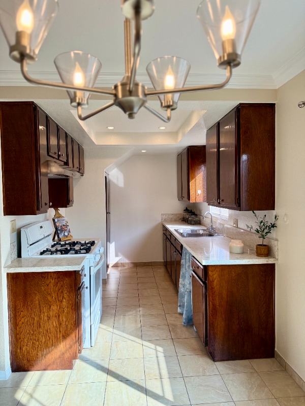 Building Photo - 232 S Pine St